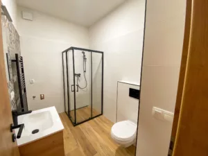 Bytový dům Zlatý potok Šlapanice Prodej bytu Šlapanice 3 8 Prodej bytu Šlapanice, Koupelna bytu č. 3 v bytovém domě Zlatý potok